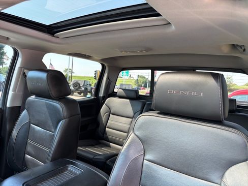 Used 2017 GMC Sierra 1500 Denali w/ Denali Ultimate Package AWD/4WD image 20