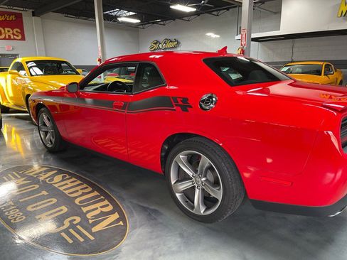 Used 2015 Dodge Challenger R/T w/ Quick Order Package 28B R/T image 16