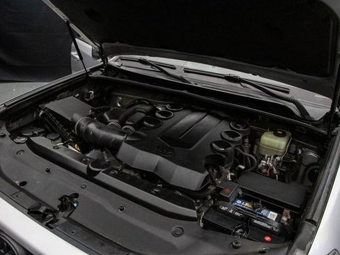 Used 2019 Toyota 4Runner SR5 image 29