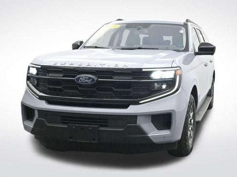 Certified 2025 Ford Expedition Max Active AWD/4WD image 2