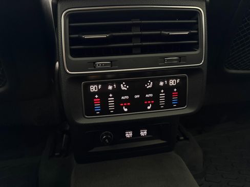 Used 2019 Audi Q8 Premium Plus w/ Premium Plus image 27