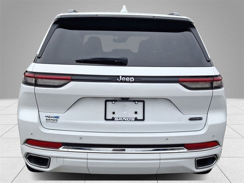 Used 2022 Jeep Grand Cherokee Overland image 5