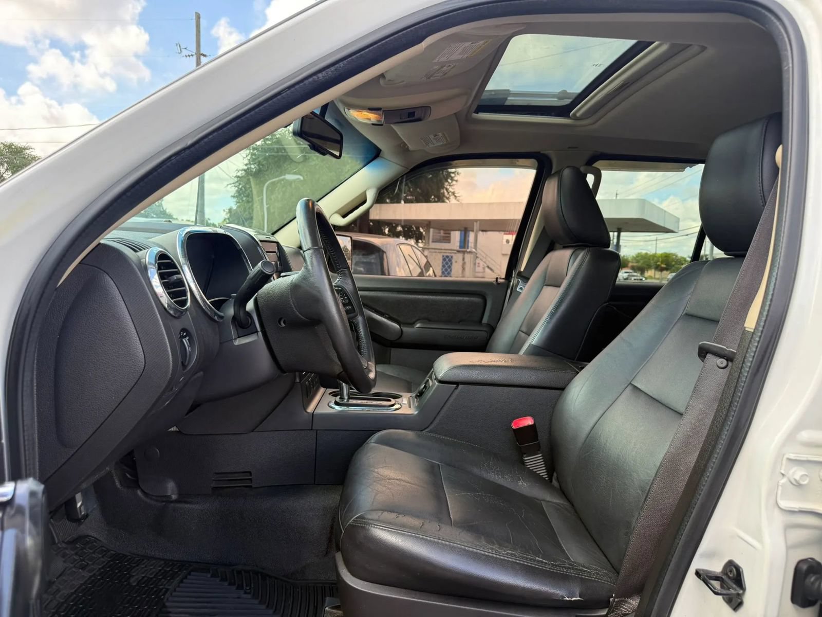Used 2010 Ford Explorer Sport Trac Limited RWD image 9