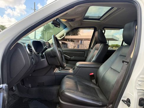 Used 2010 Ford Explorer Sport Trac Limited RWD image 9