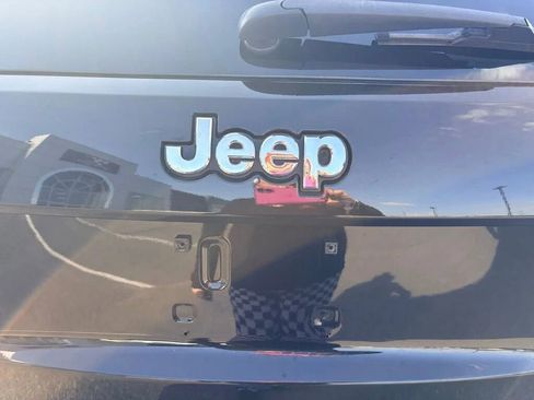 Used 2016 Jeep Grand Cherokee Laredo w/ Quick Order Package 23E RWD image 13