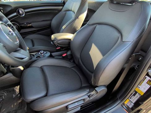 Certified 2024 MINI Cooper SE image 16