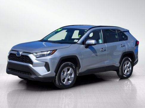 Used 2024 Toyota RAV4 LE AWD/4WD image 8