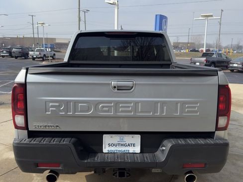 Certified 2025 Honda Ridgeline RTL image 4