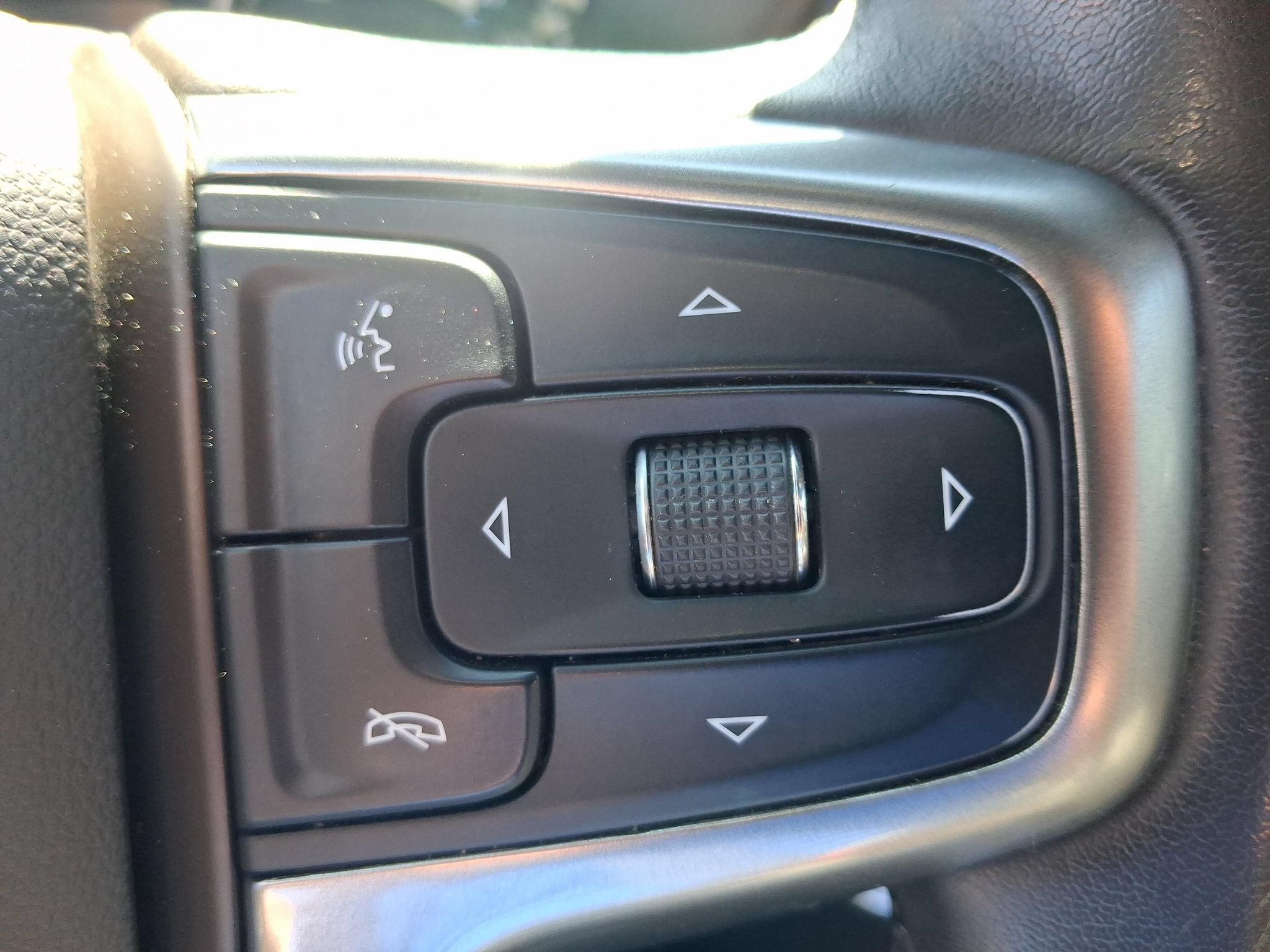 Used 2020 Chevrolet Silverado 3500 LTZ w/ LTZ Convenience Package AWD/4WD image 17