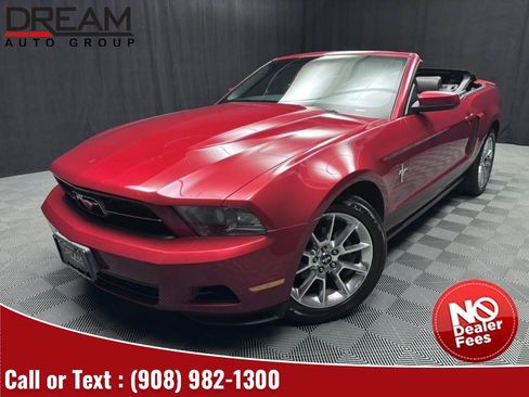 Used 2010 Ford Mustang Premium RWD image 1