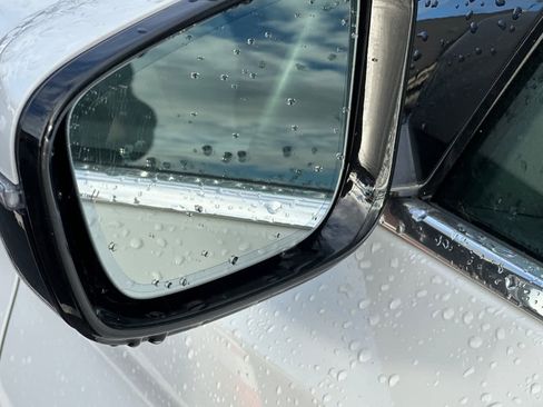 Certified 2023 BMW 530i xDrive w/ Premium Package image 20