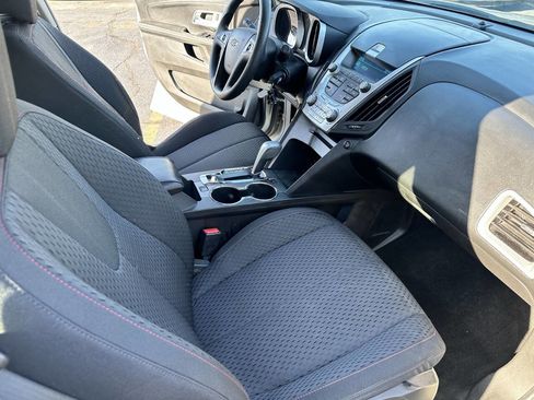 Used 2013 Chevrolet Equinox LS image 23