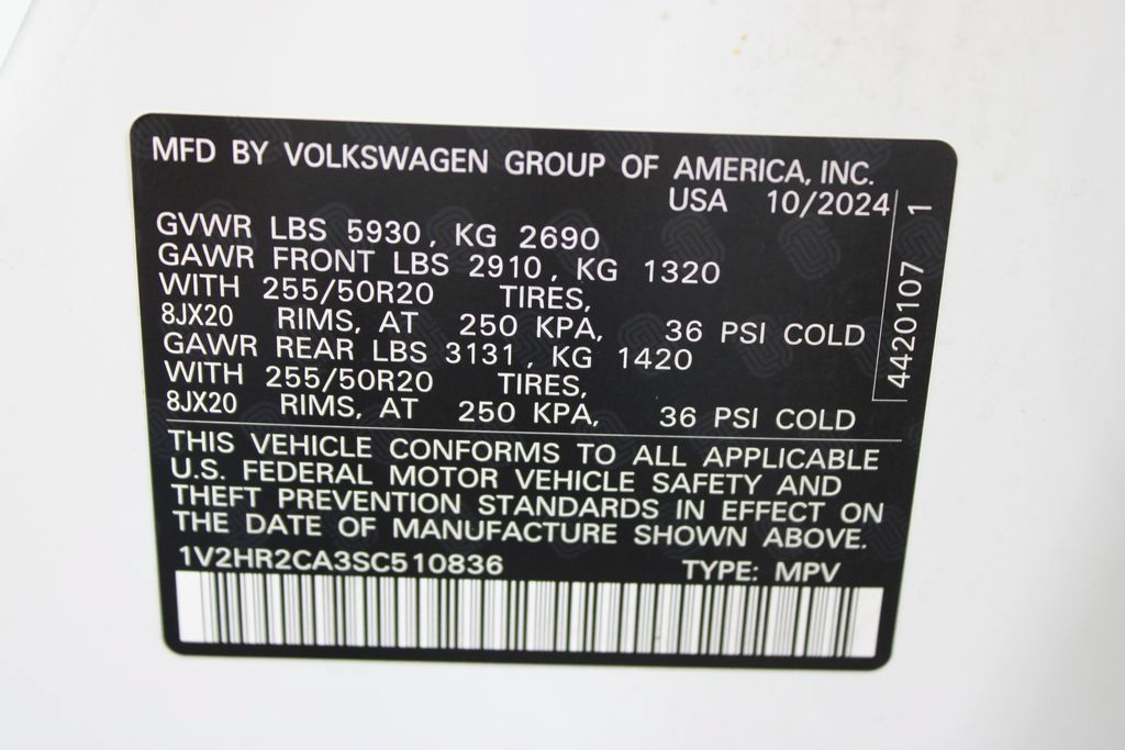 Used 2025 Volkswagen Atlas SE AWD/4WD image 31