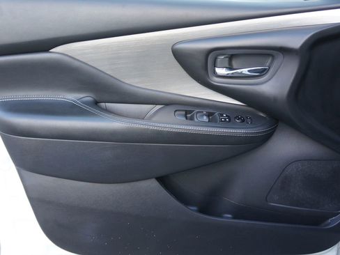 Used 2017 Nissan Murano SV AWD/4WD image 25