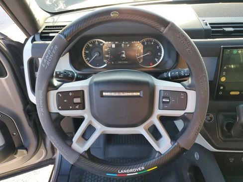Used 2023 Land Rover Defender 130 X-Dynamic SE AWD/4WD image 20