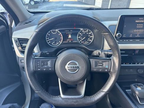 Used 2021 Nissan Rogue SV w/ Premium Package image 16