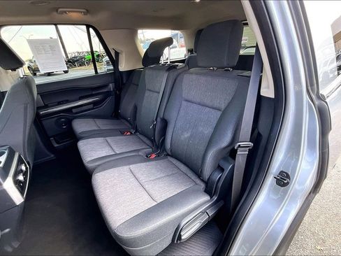 Used 2024 Ford Expedition XLT AWD/4WD image 36