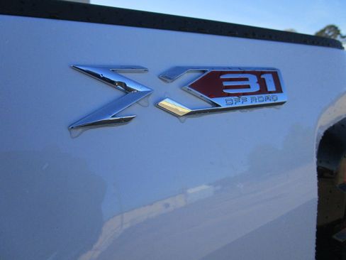 New 2026 GMC Sierra 2500 SLT w/ SLT Premium Package image 14