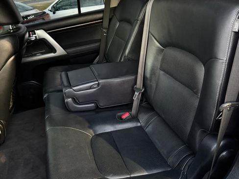 Used 2013 Toyota Land Cruiser image 24