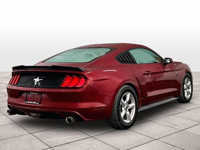 Used 2016 Ford Mustang Coupe RWD image 11