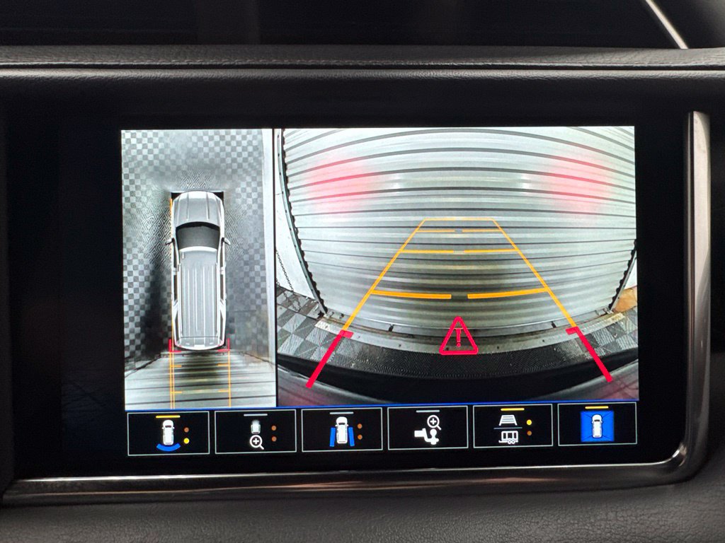 Used 2022 GMC Yukon Denali AWD/4WD image 13