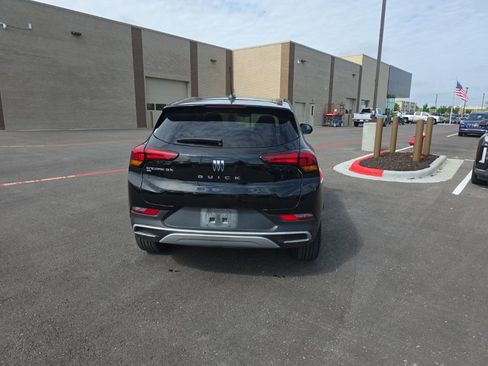 Used 2024 Buick Encore GX Preferred w/ Comfort Package AWD/4WD image 6