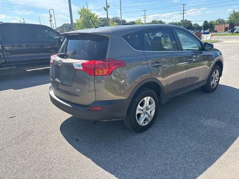 Used 2013 Toyota RAV4 LE FWD image 3