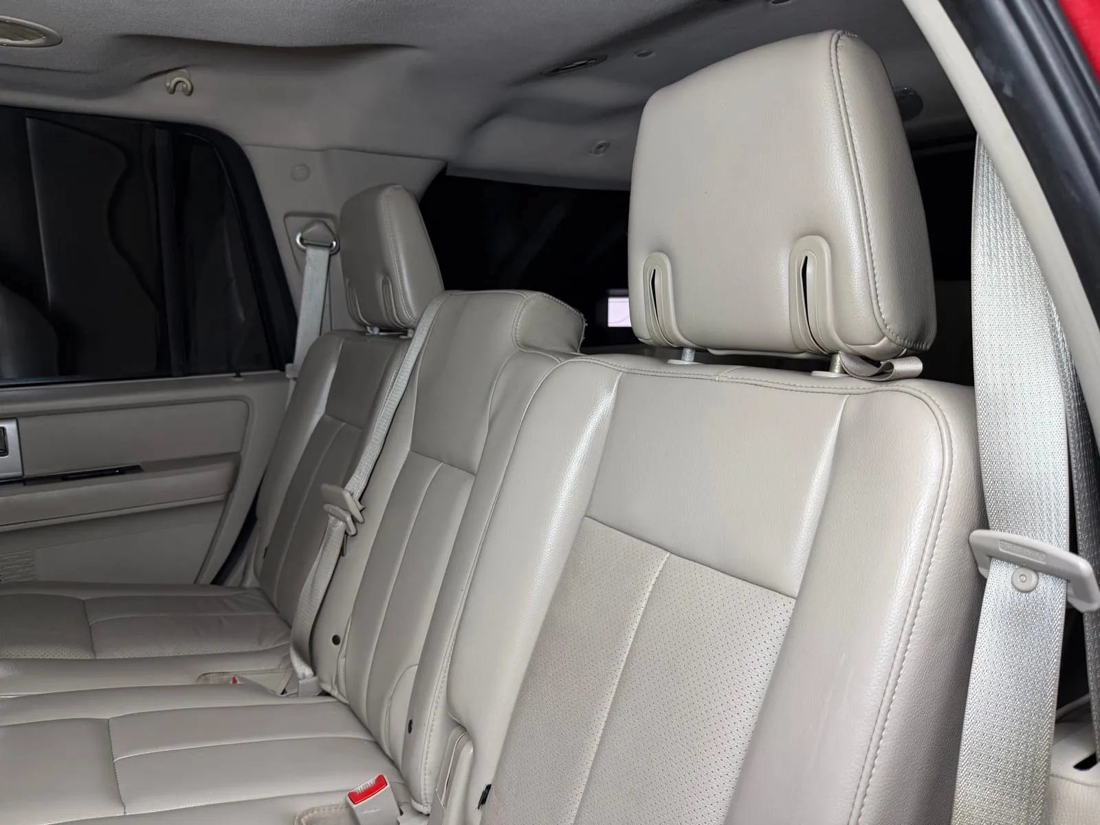 Used 2013 Ford Expedition Limited RWD image 24