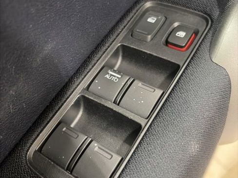 Used 2011 Honda CR-V EX image 17