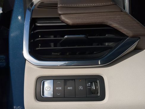 Used 2024 GMC Acadia Denali w/ Super Cruise Package image 26