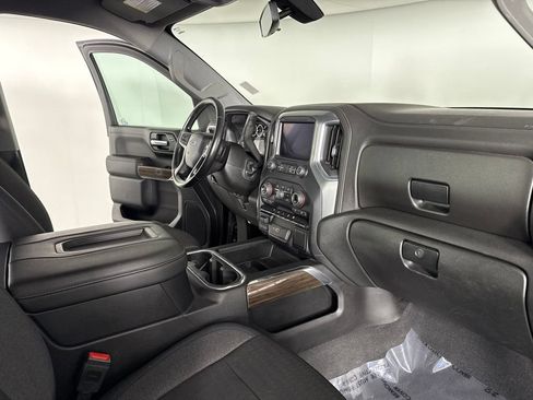 Used 2019 Chevrolet Silverado 1500 RST AWD/4WD image 37
