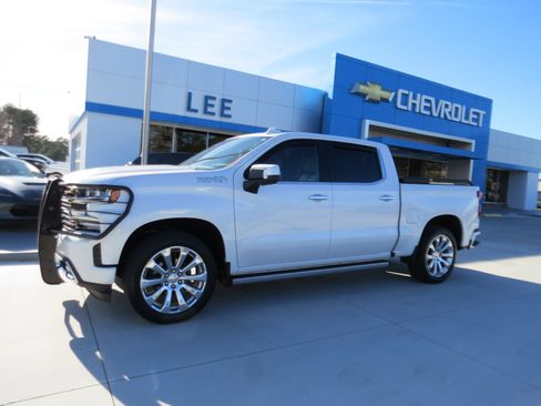 Used 2022 Chevrolet Silverado 1500 High Country w/ Technology Package image 28