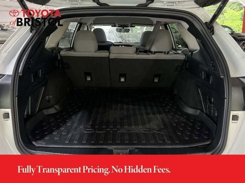 Used 2024 Subaru Outback Premium AWD/4WD image 18