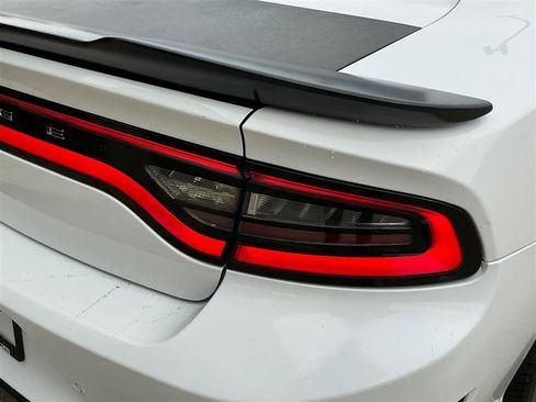 Used 2017 Dodge Charger R/T image 18