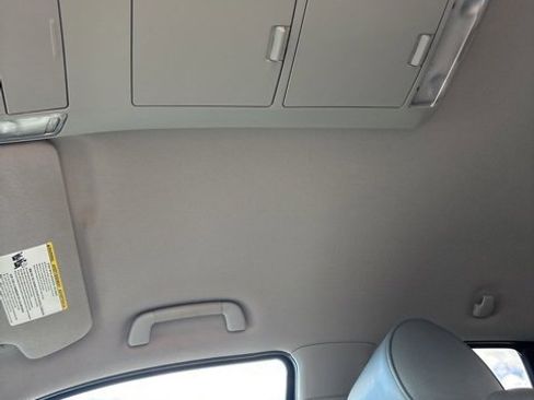 Used 2010 Toyota Tundra Limited image 3