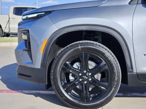 New 2027 Chevrolet Traverse LT w/ Midnight/Sport Edition FWD image 11