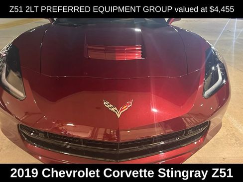 Used 2019 Chevrolet Corvette Stingray Convertible RWD image 2