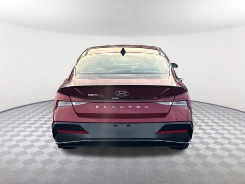 New 2026 Hyundai Elantra SEL Sport image 6