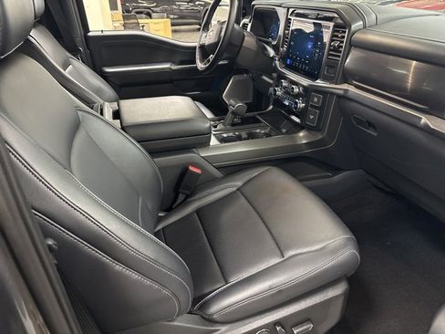 Used 2025 Ford F150 Lariat w/ Equipment Group 502A High image 9