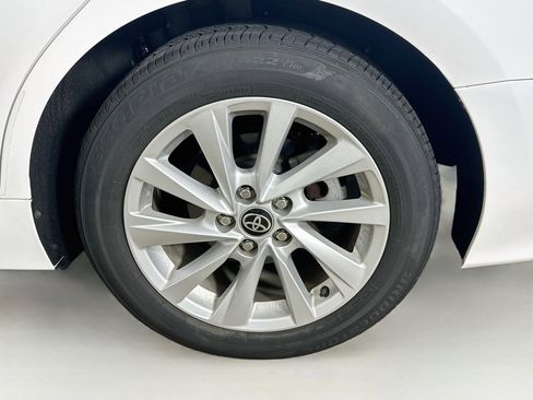 Used 2021 Toyota Camry LE FWD image 11