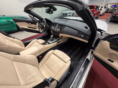 Used 2016 BMW Z4 sDrive28i RWD image 32