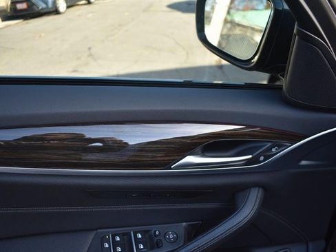 Used 2021 BMW 540i xDrive w/ M Sport Package image 11