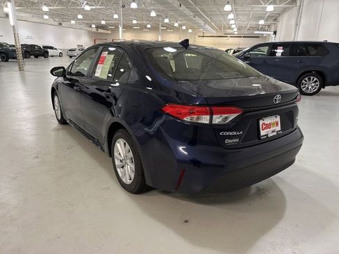 Used 2026 Toyota Corolla LE w/ LE Premium Package image 6