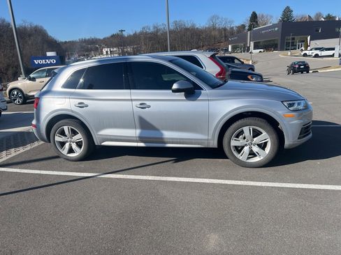Used 2019 Audi Q5 2.0T Premium Plus w/ Premium Plus Package image 6