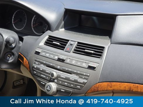 Used 2011 Honda Accord EX-L image 19