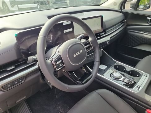 New 2026 Kia Carnival SX w/ SX Dark Edition Package FWD image 24