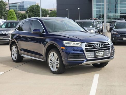 Used 2018 Audi Q5 Prestige w/ Prestige Package image 3