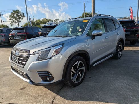 Certified 2022 Subaru Forester Touring AWD/4WD image 8