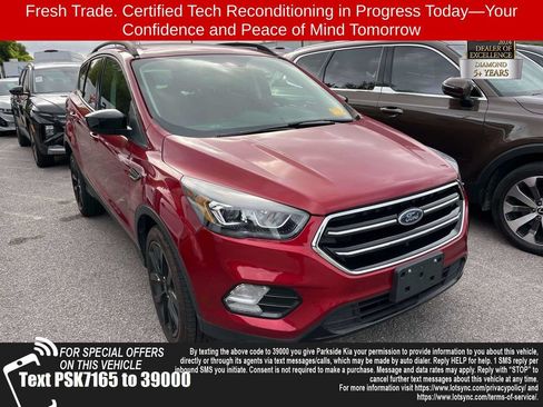 Used 2018 Ford Escape SE w/ SE Sport Appearance Package FWD image 1