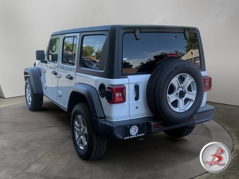 Used 2018 Jeep Wrangler Unlimited Sport S AWD/4WD image 3